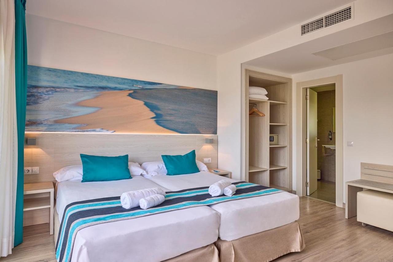 Premium Twin Room with Side Sea View and Balcony,1682953837:JPEG
