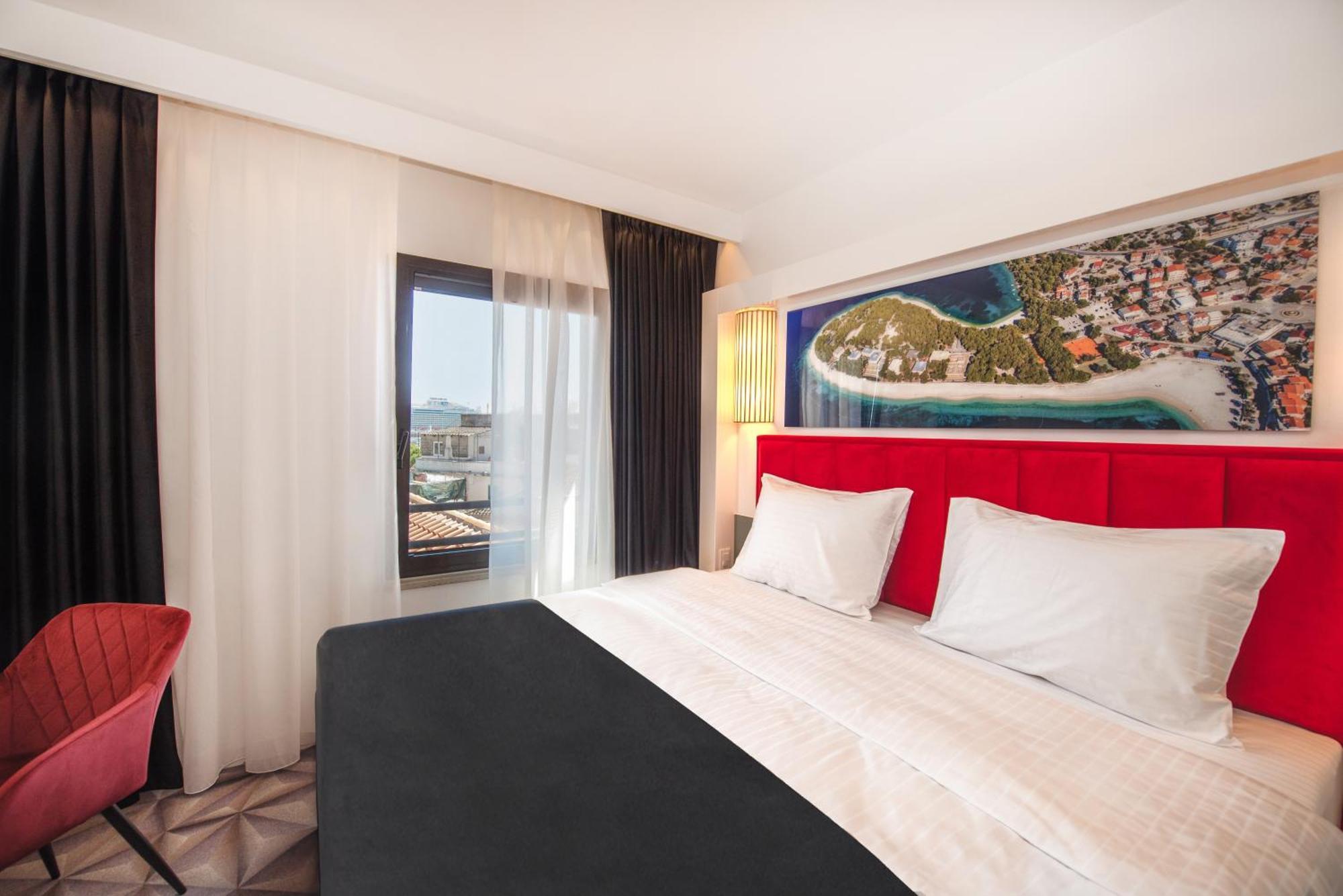 Quarto Duplo Standard com Vista Parcial do Mar