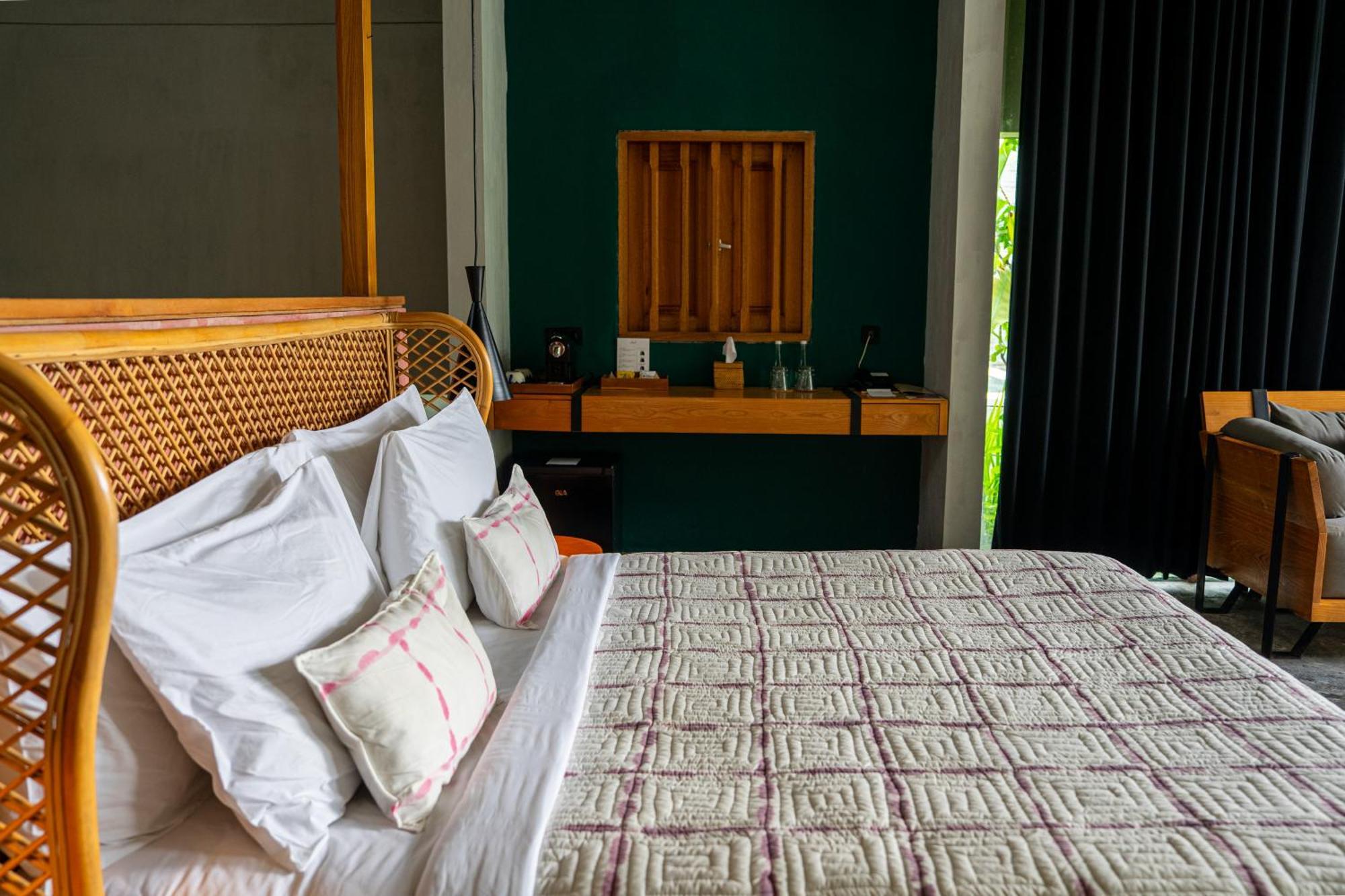 One Bedroom Nomad Pool Villas Daily Two Bottles Beer