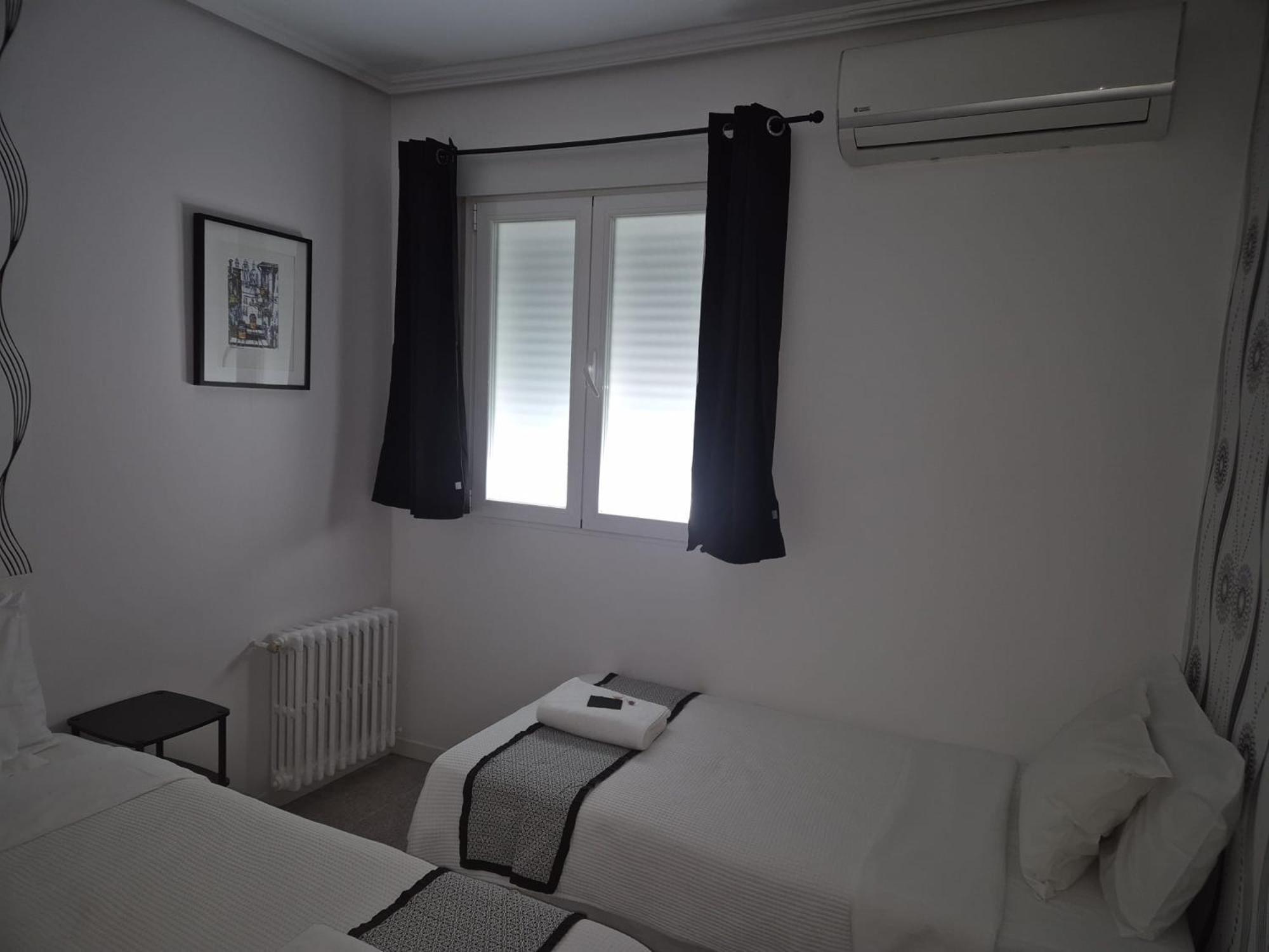 Basic Triple Room