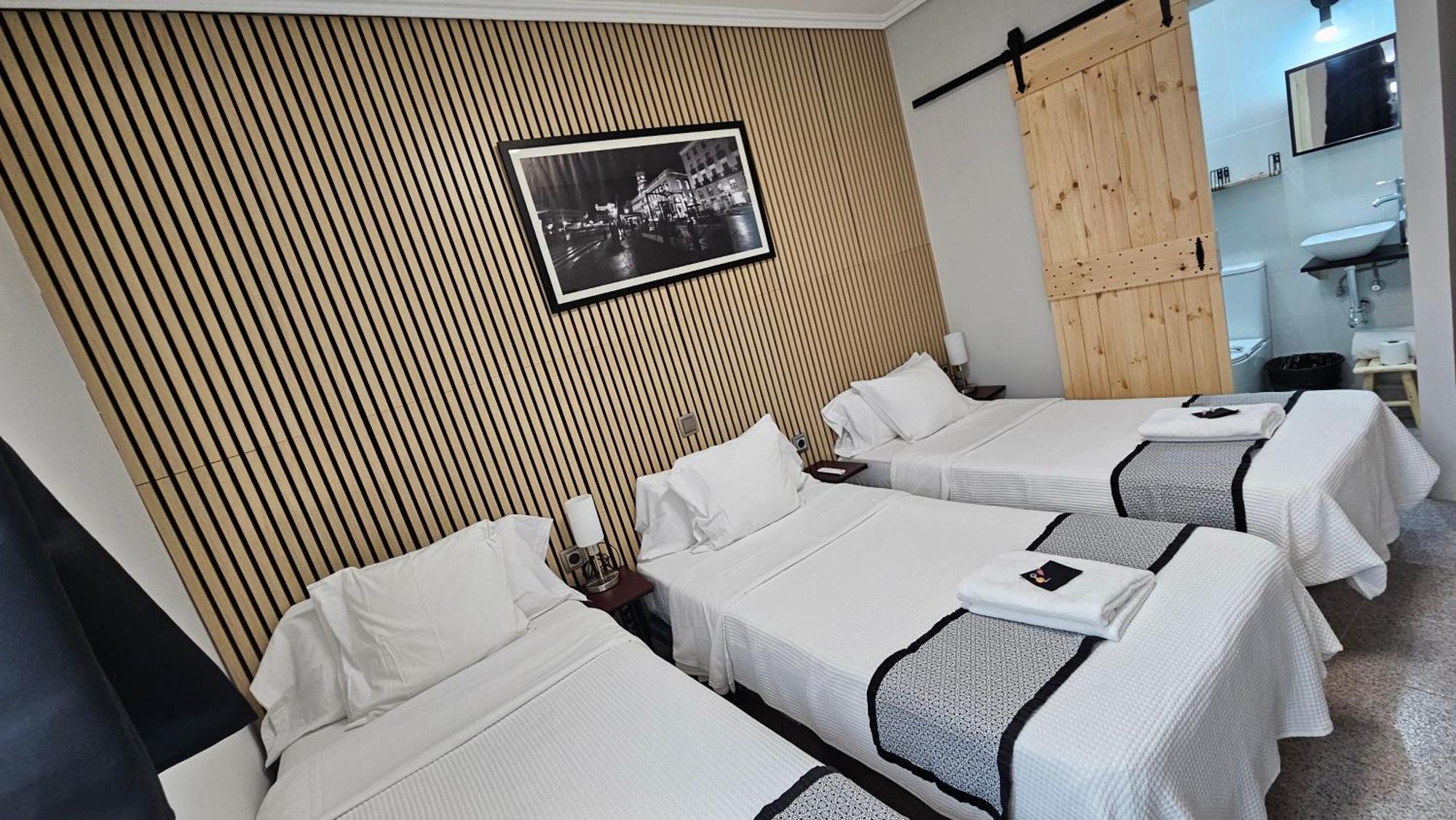 Basic Triple Room