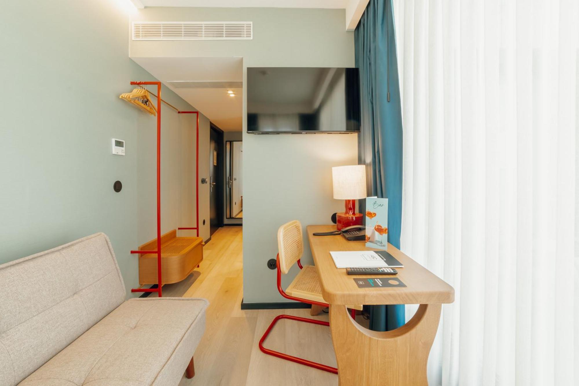 Single Room Balcony