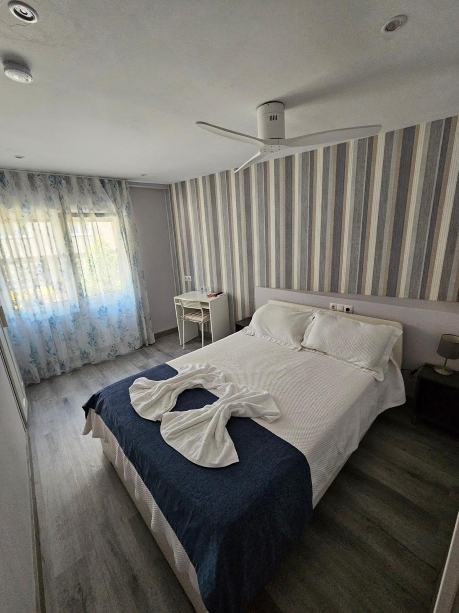 Double Room Private Bathroom