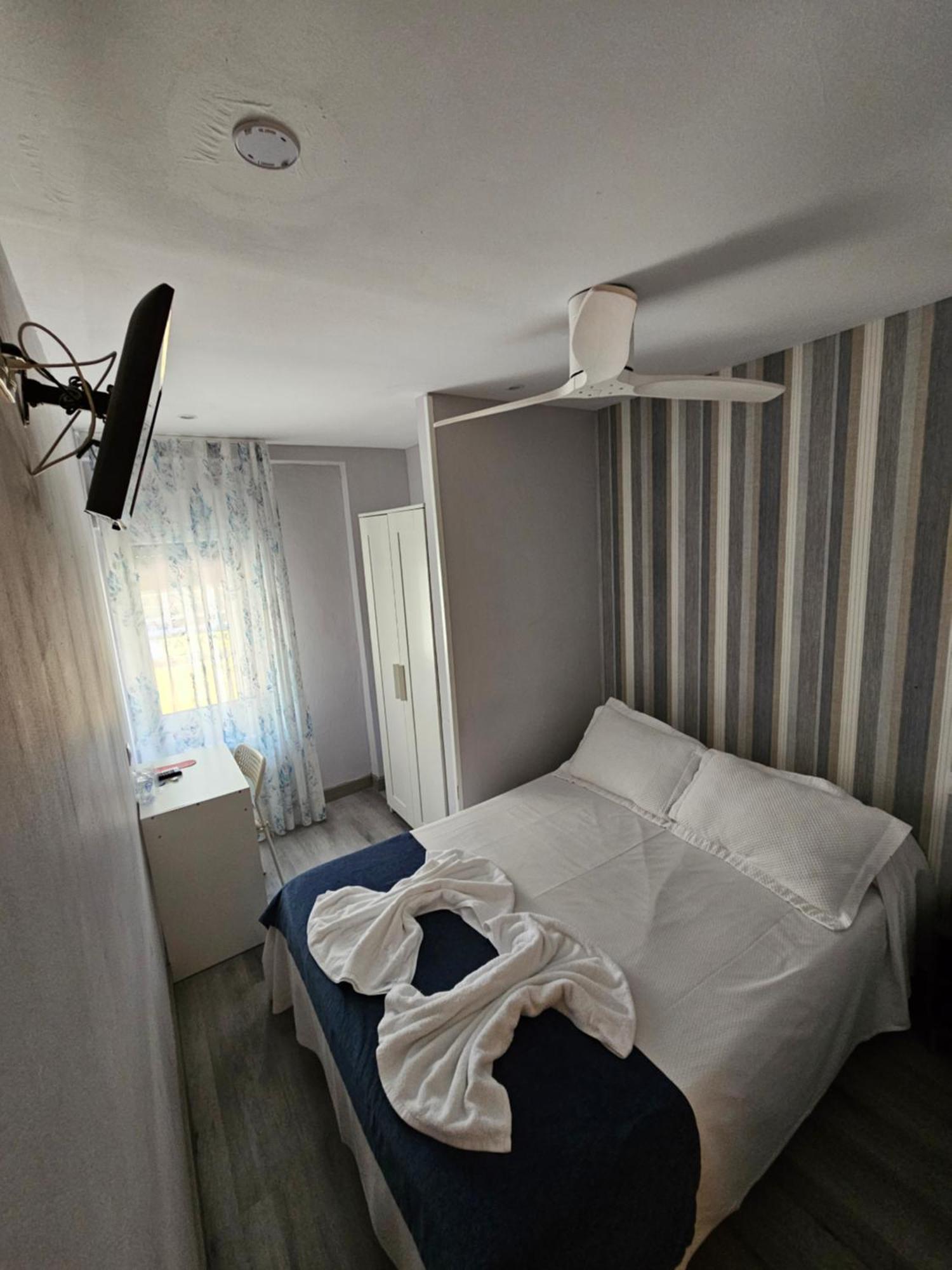 Double Room Private Bathroom