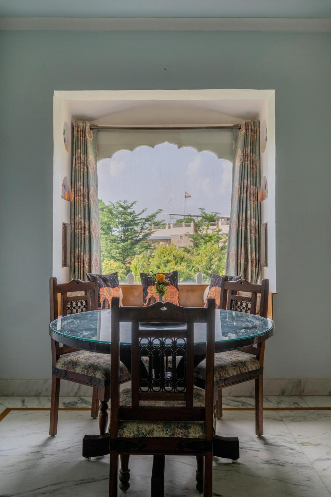 Royal Suite Room Late Check-Out upto 2 hours subject to availabilityEarly Check upto 2 hours subject to availability on Food & Beverage services,1706849094:JPEG