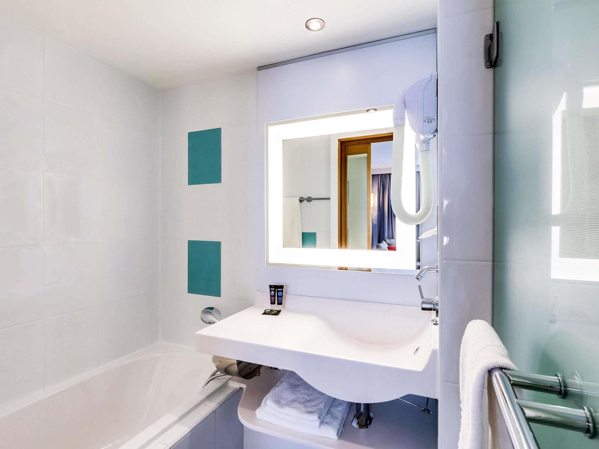 Classic Double Room,1729982049:JPEG