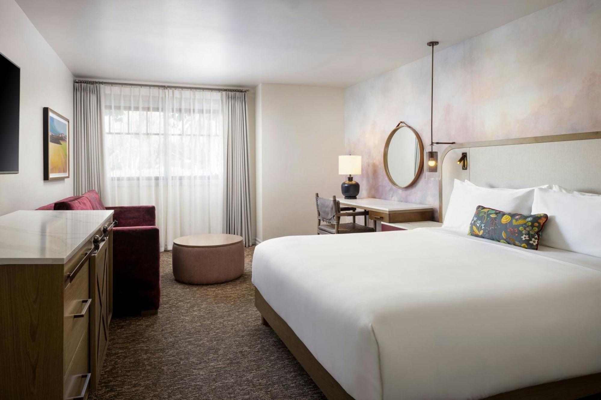 Standard King Room Sofa Bed City View Hearing Accessible