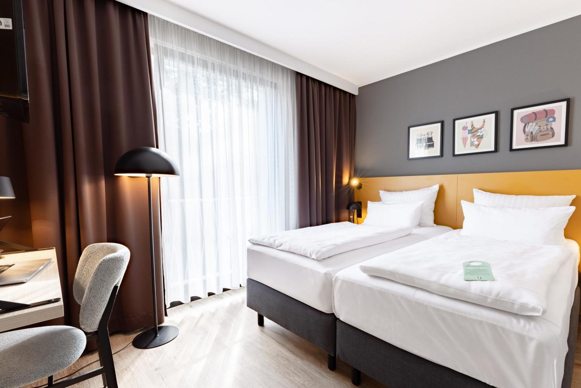 Standard Room,1710582083:JPEG