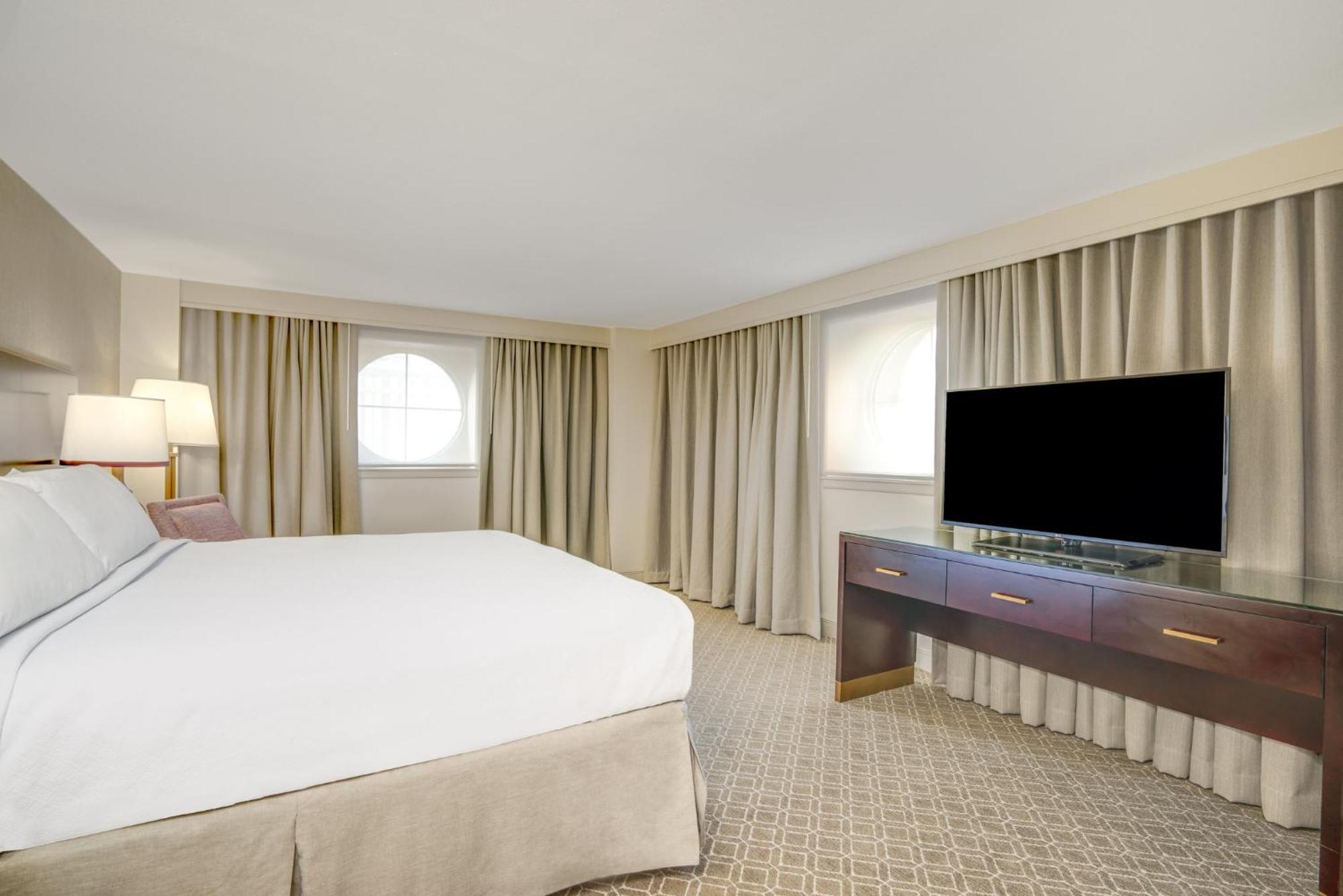 One-Bedroom Suite with Sofa Bed,1710595878:JPEG