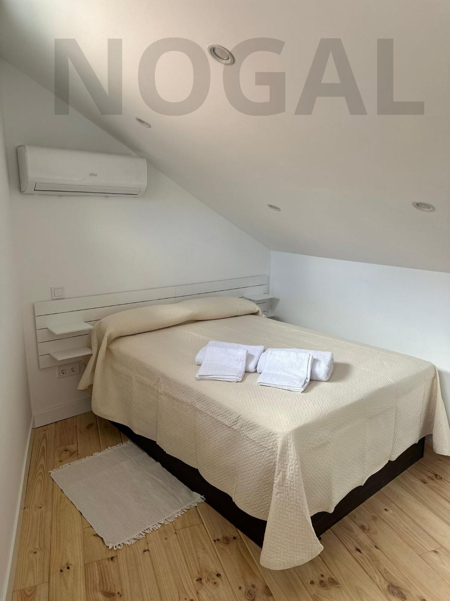 Deluxe Room,1724806967:JPEG