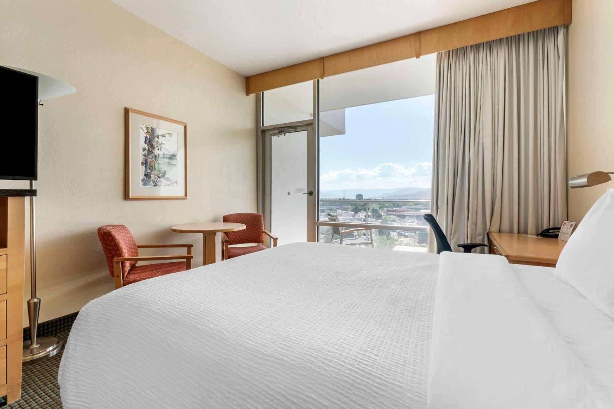 Queen Room with Two Queen Beds with Balcony