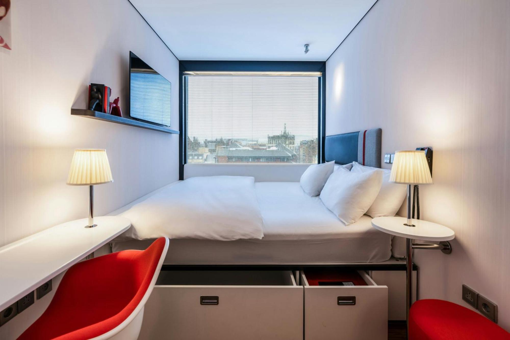 King Room,1730027446:JPEG