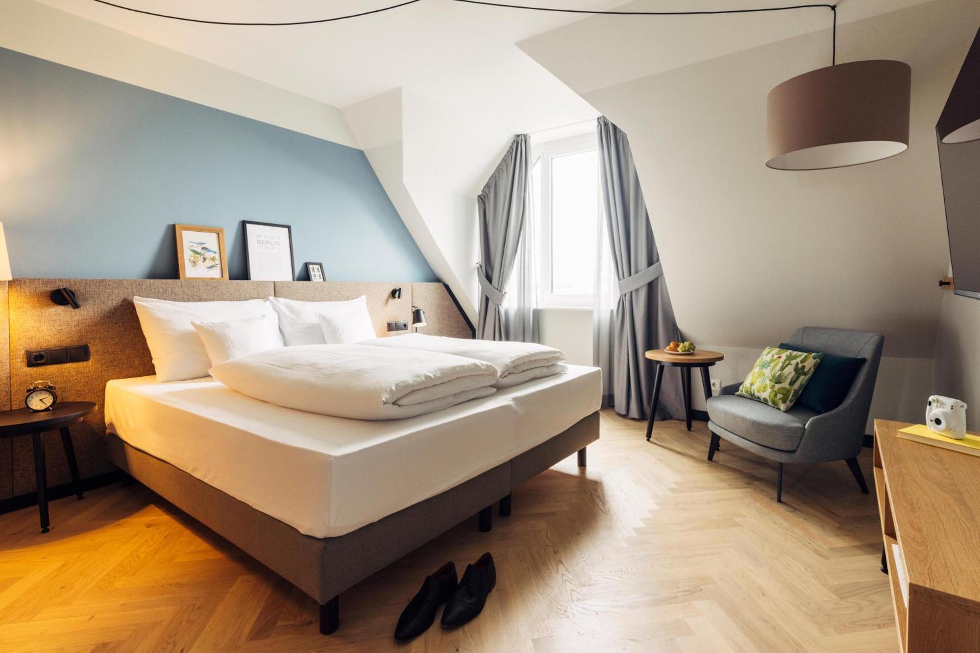 Standard Double Room,1742570168:JPEG