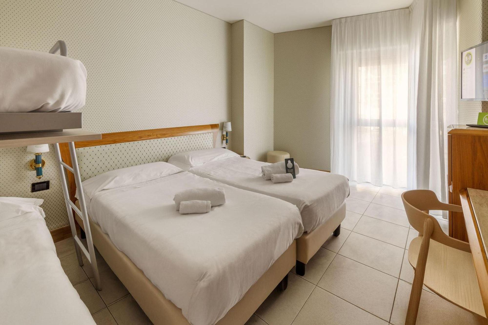 Standard Quadruple Room,1742687514:JPEG