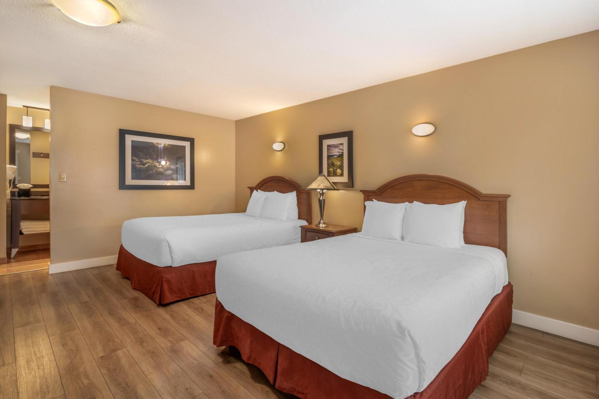 Queen Room Two Queen Beds Pet Friendly or Non-Smoking,1742757361:JPEG