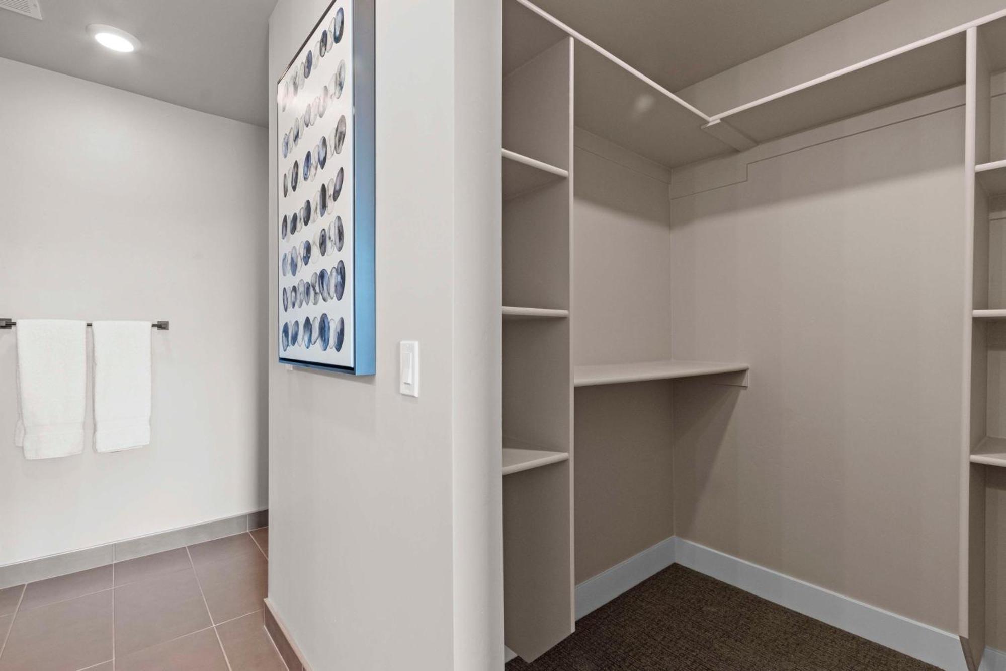 One-Bedroom Suite - 1 King, Sofa Sleeper,1743372092:JPEG