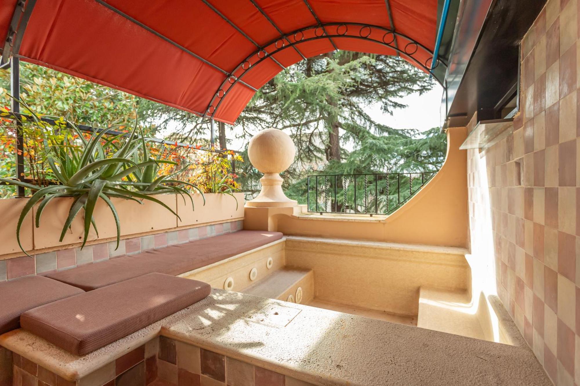 Suite,1746940812:JPEG