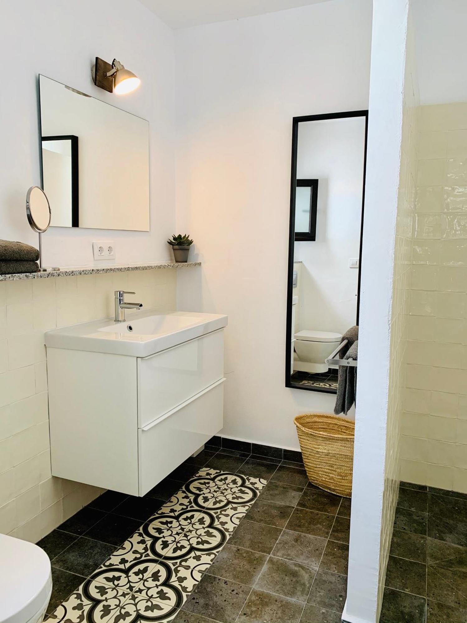 Habitación Doble con baño - 2 camas