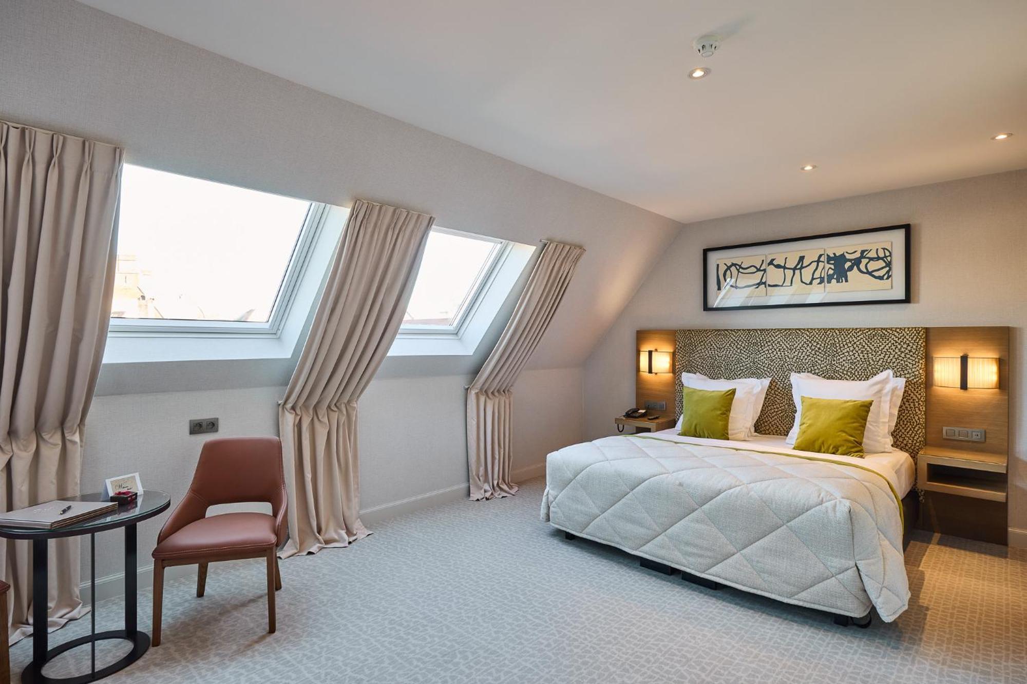 Superior Pent Room
