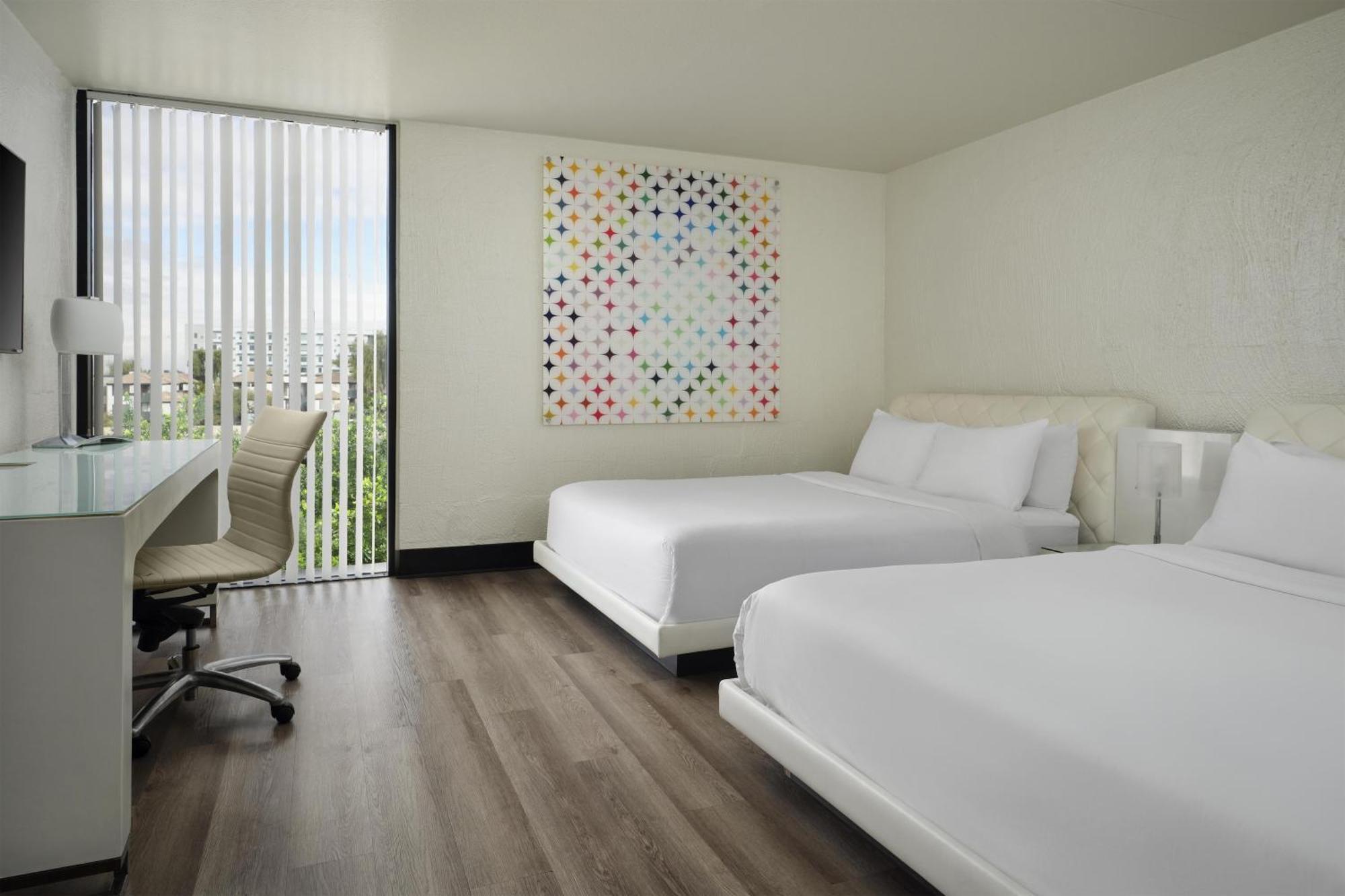 Deluxe Queen Room with Two Queen Beds - Non-Smoking,1758304437:JPEG