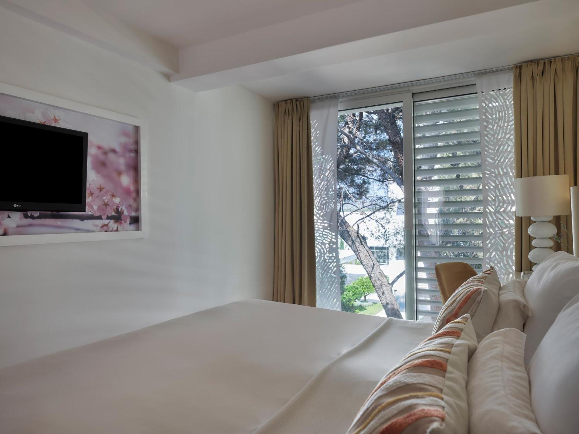 Double or Twin Room Courtyard View