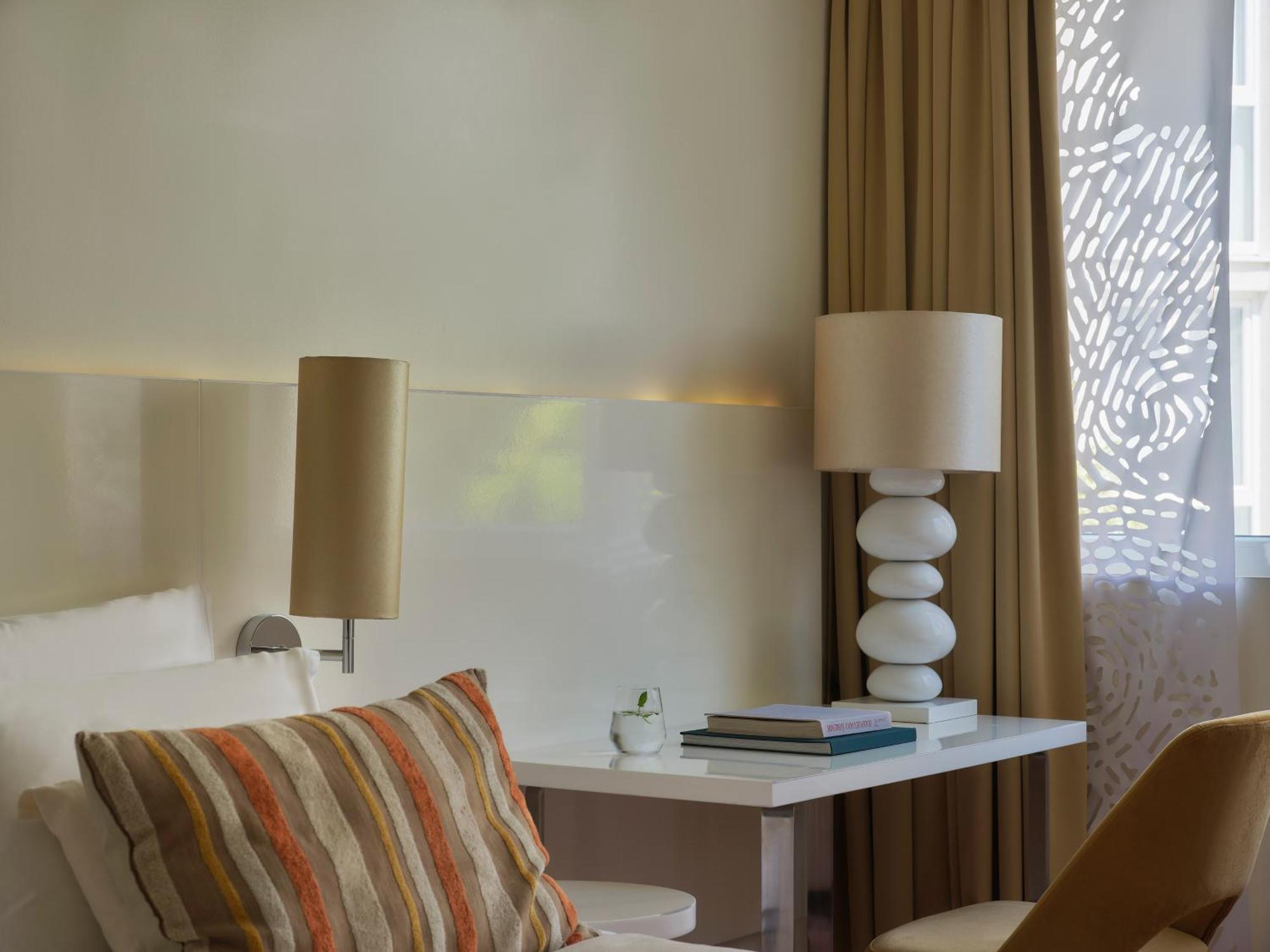 Double or Twin Room Atrium View