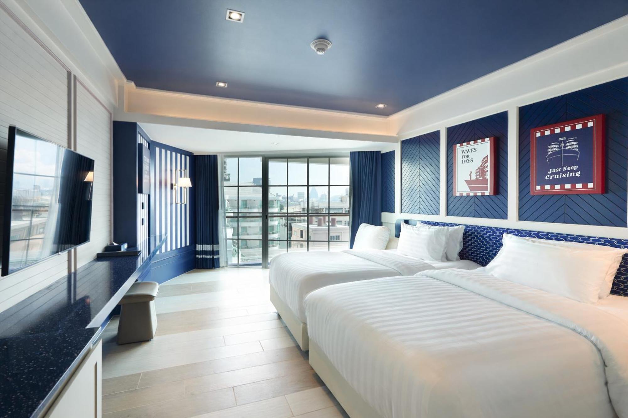 Cruise Cabin Twin Bed Partial Seaview