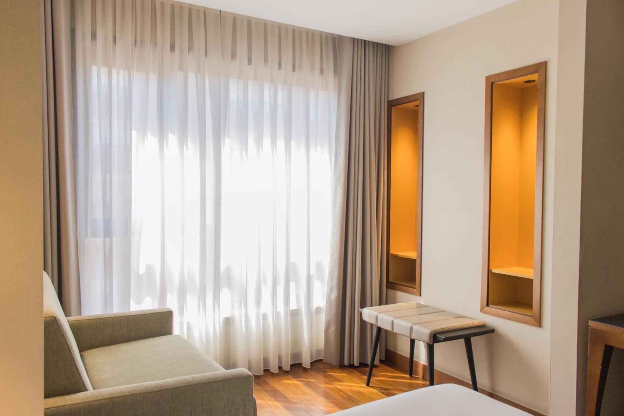 Chambre Double ou Lits Jumeaux (1-2 Adultes)