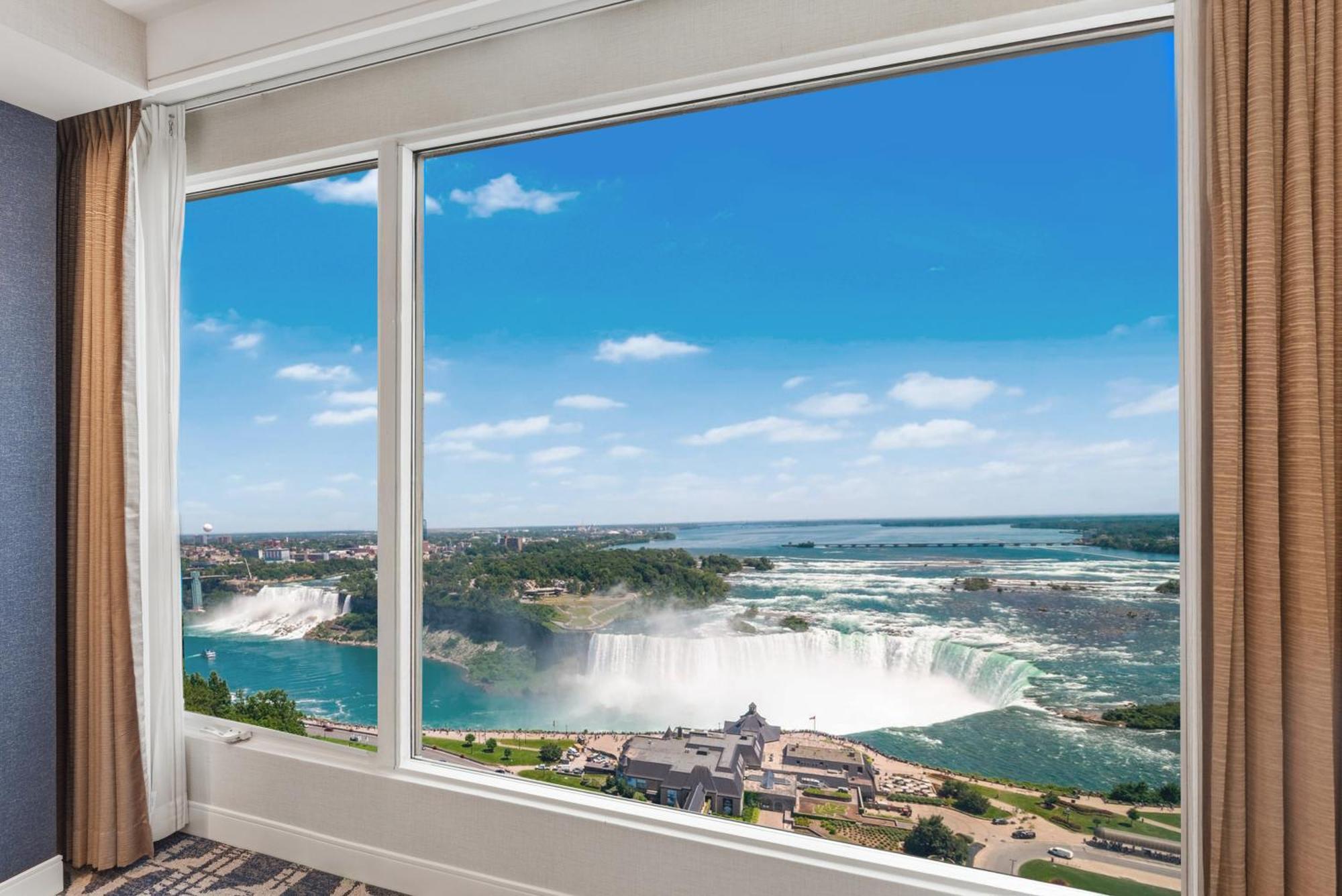 2 ROOM SUITE 1 KING BED PREMIUM FALLSVIEW WITH SOFA BED,1765819075:JPEG