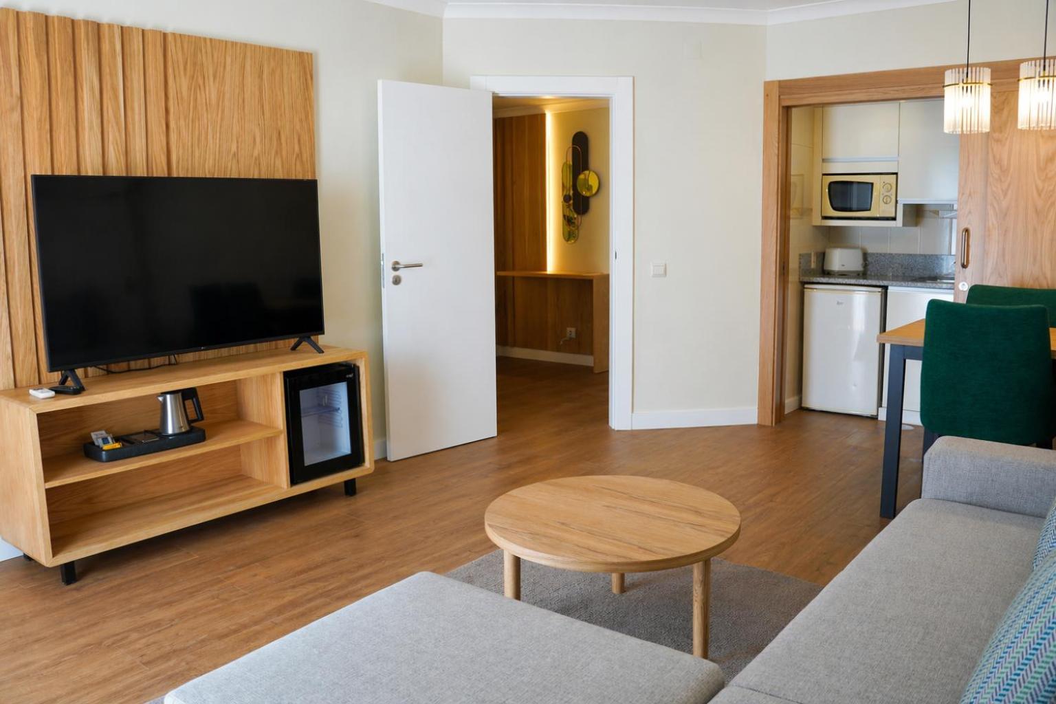 One-Bedroom Suite Kitchenette