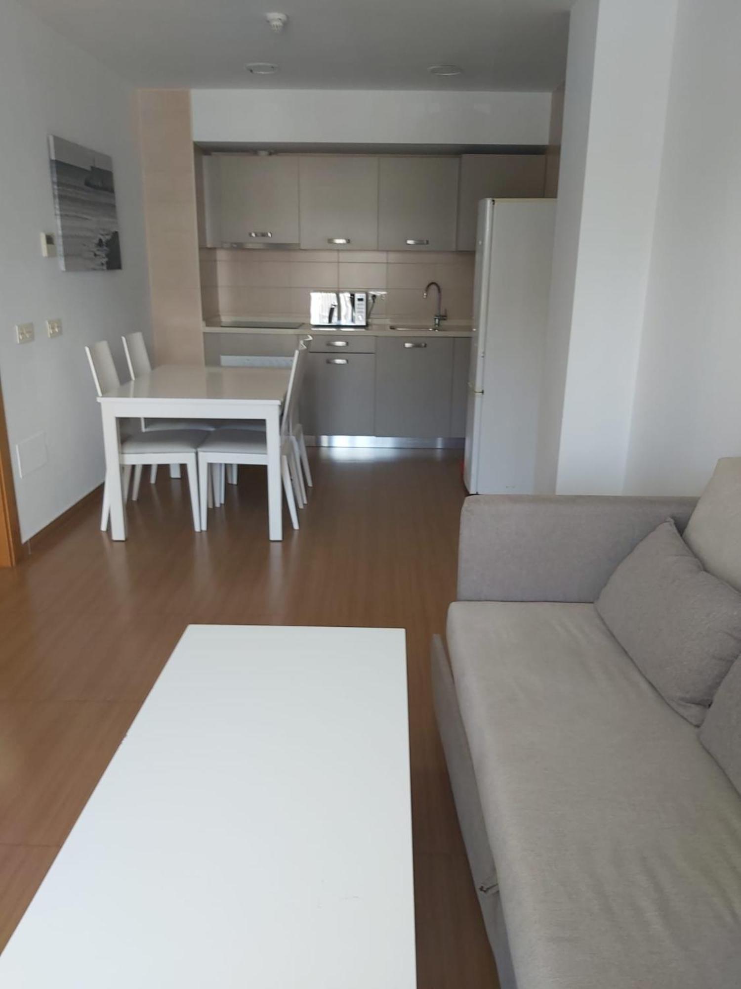 Appartement met 2 Slaapkamers en Zijdelings Uitzicht op de Zee