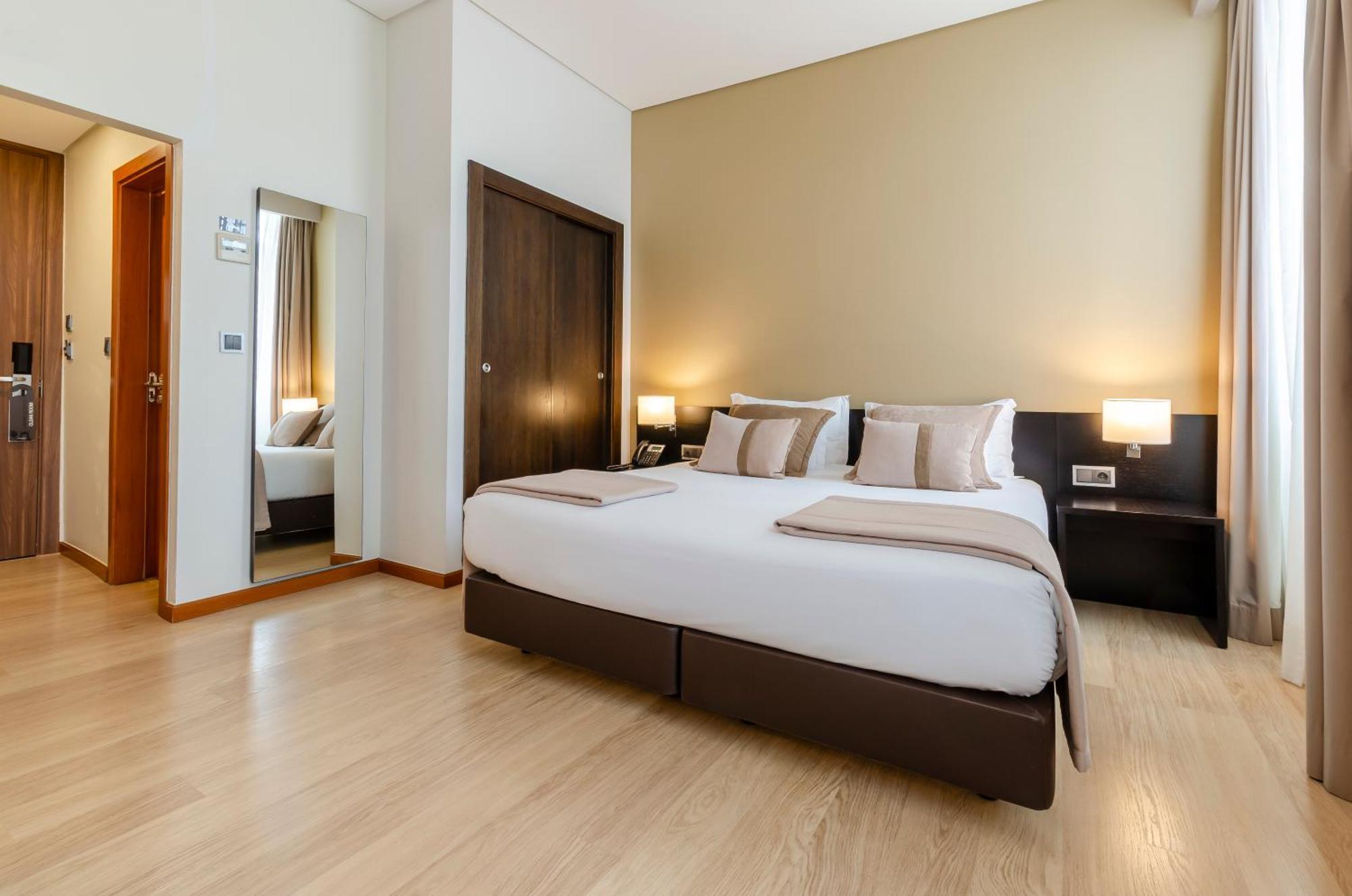 Deluxe Double or Twin Room River View