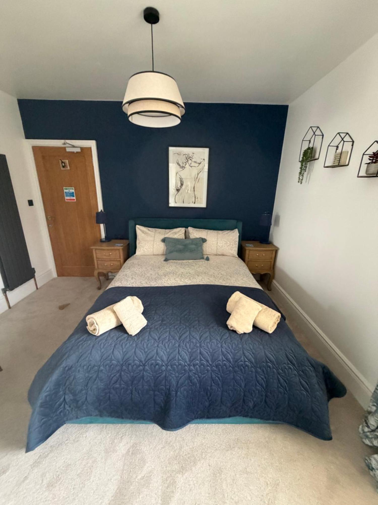 Deluxe King Room No Sea View