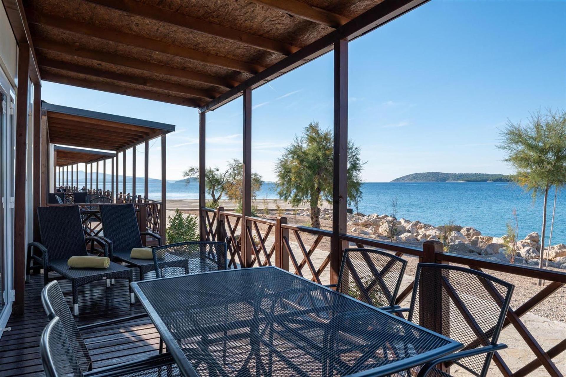 Premium Beach Two-Bedroom Mobile Home Terrace Sea View