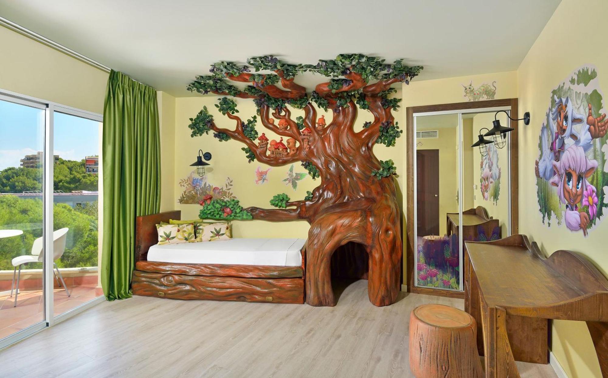 Maya & Kumars Enchanted Suite,1771725324:JPEG