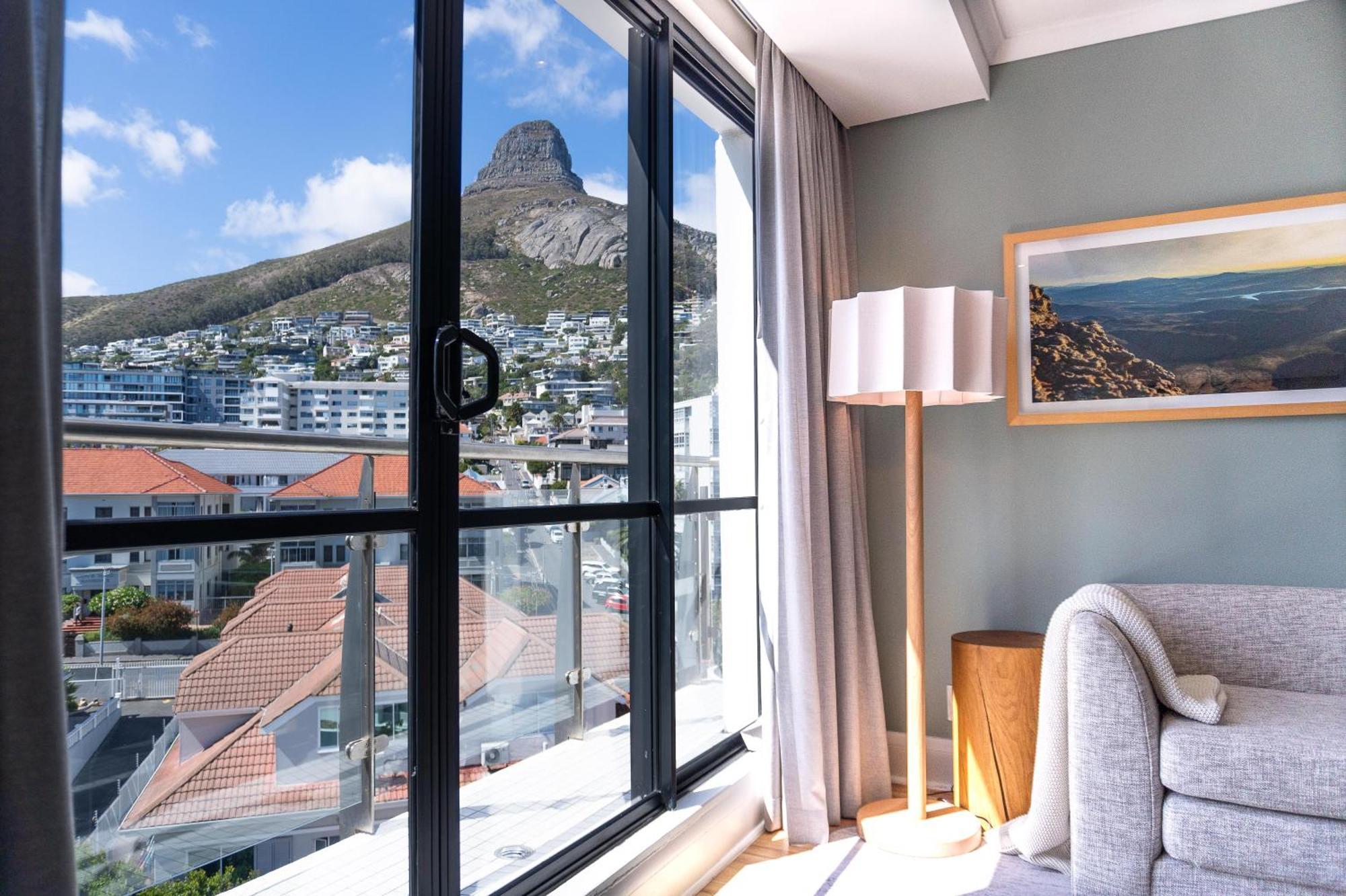 Apartamento con vistas a la montaña y balcón