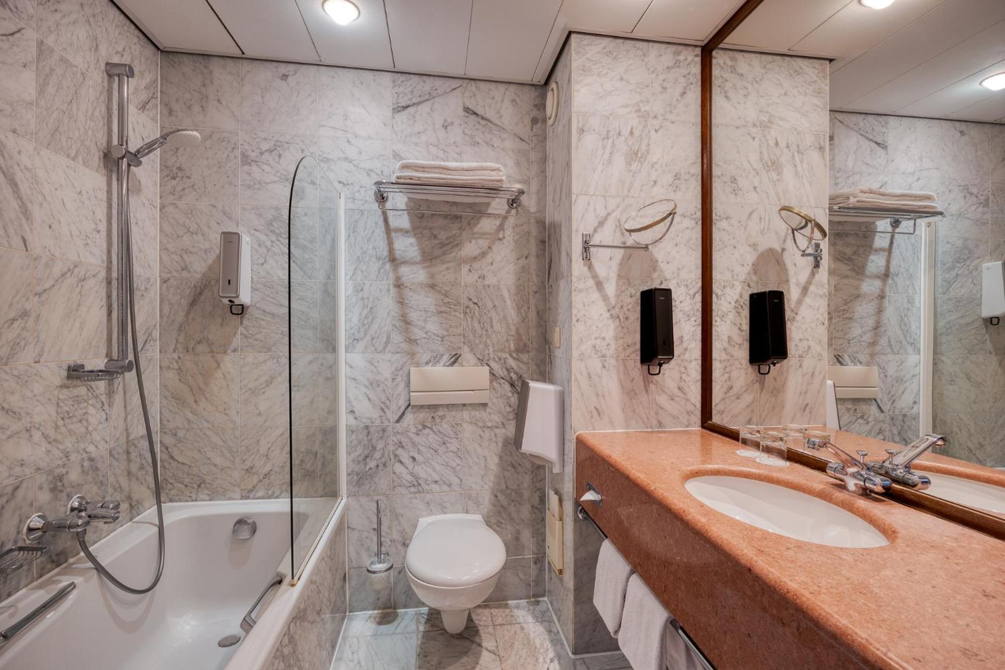 Twin Room Disability Access