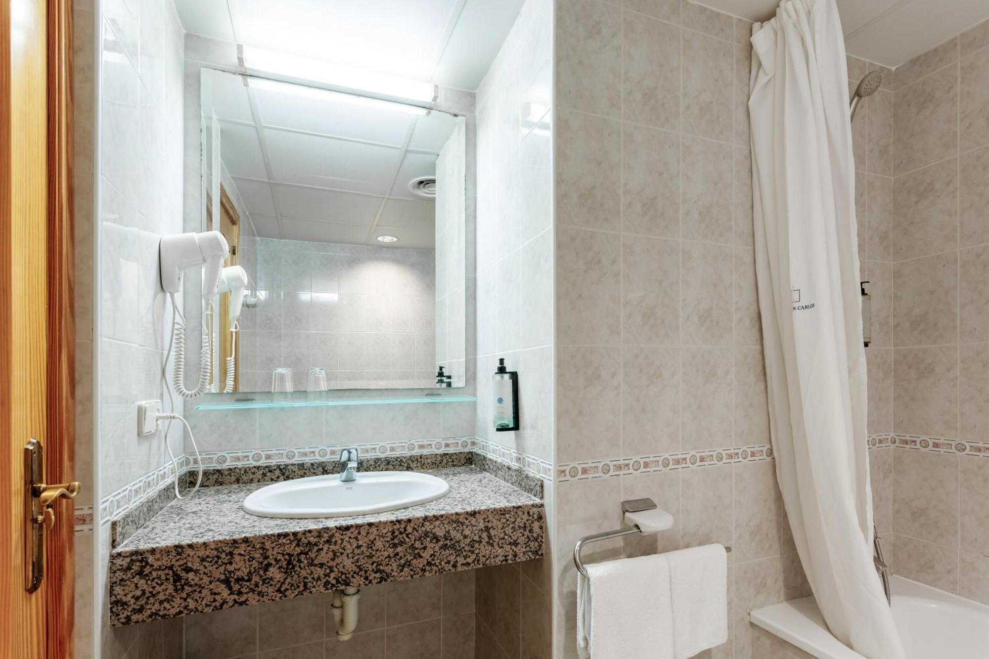Comfort Triple Room