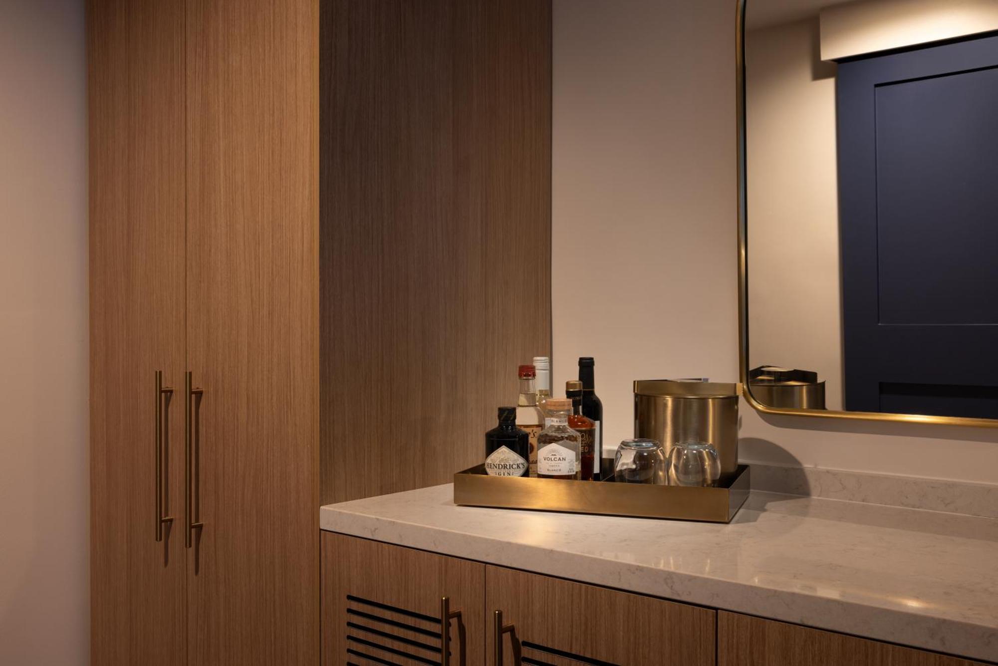 City View Two Bedroom Suite-Newly Renovated