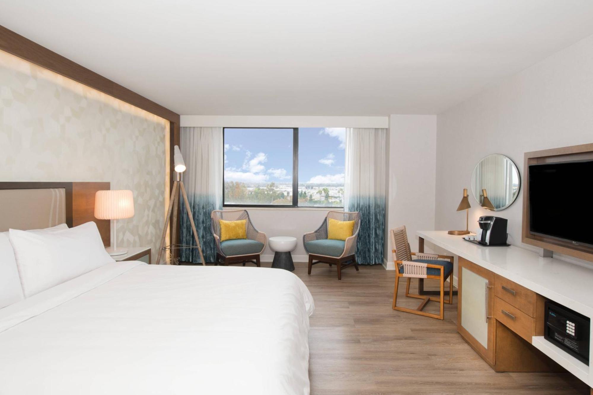 Quarto com 1 Cama King-size e Vista da Cidade