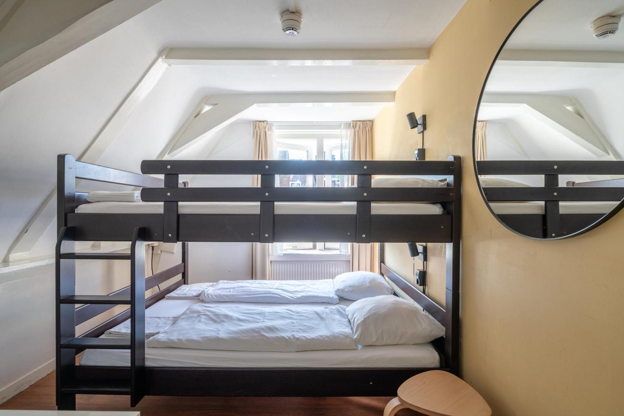 Twin Room,1774484042:JPEG
