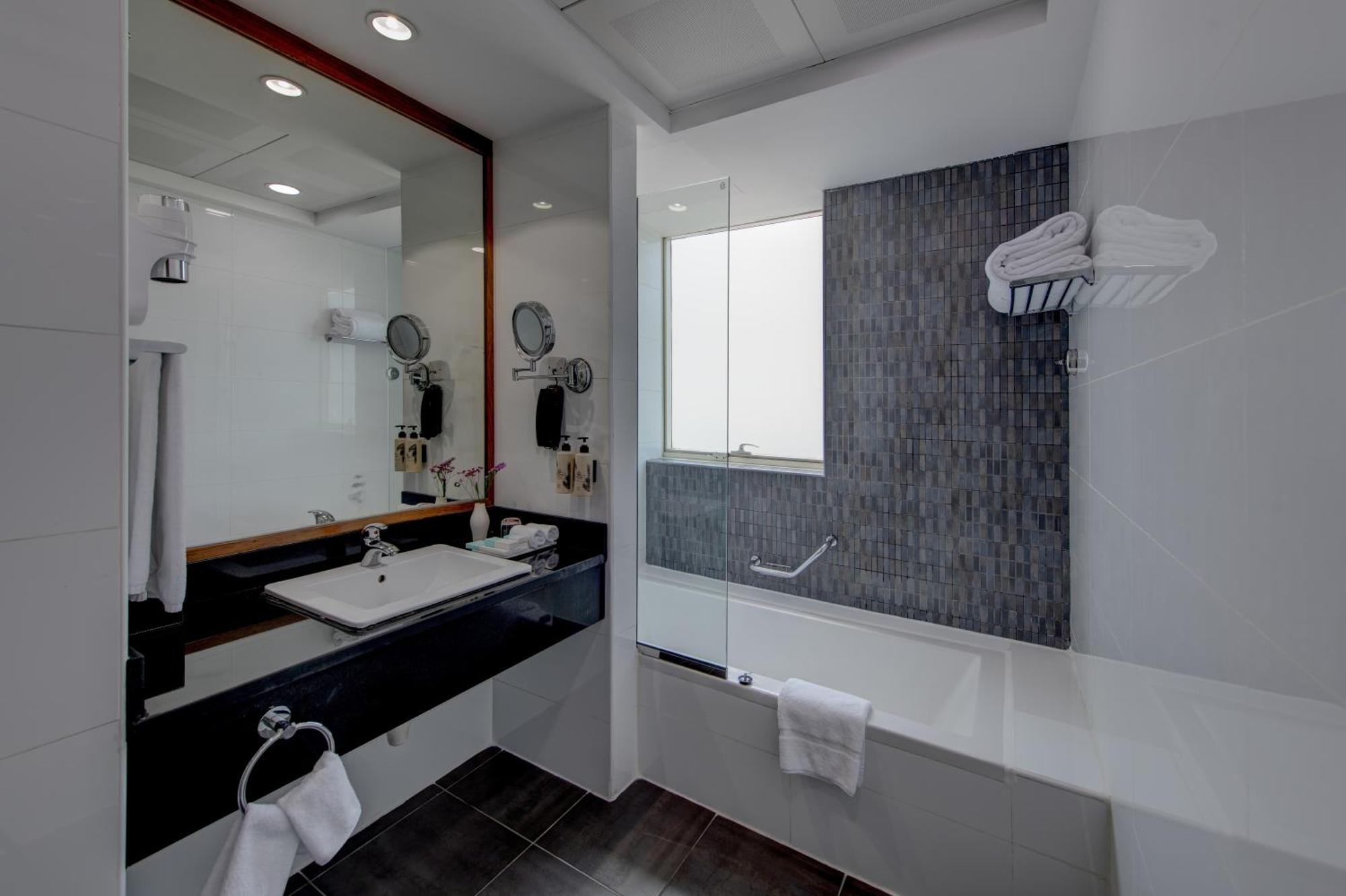 Quarto King Executivo com Vista Mar Parcial