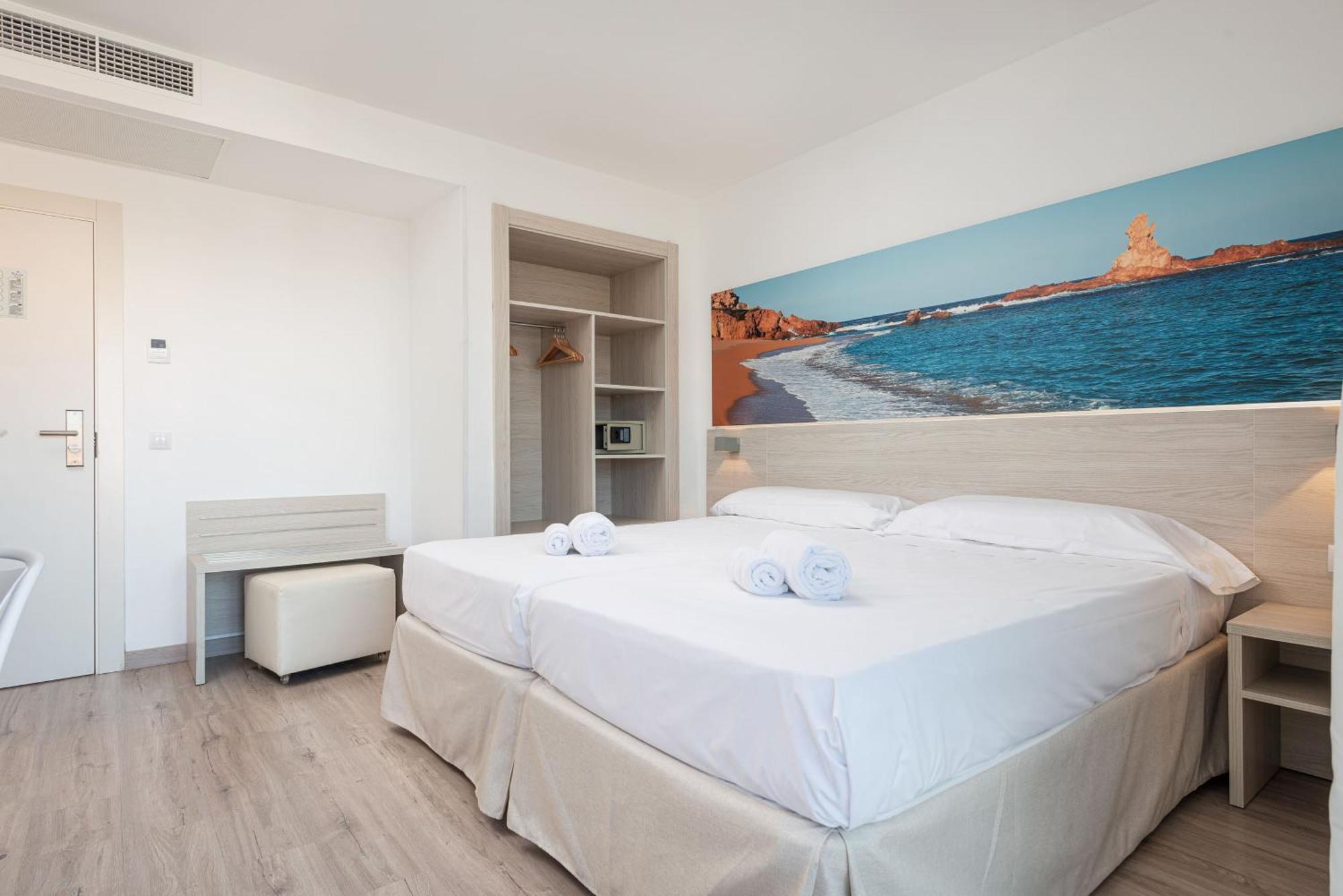 Premium Twin Room Side Sea View Balcony