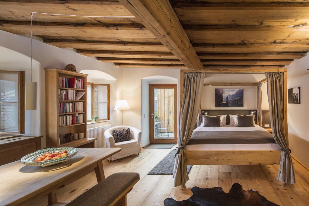 Suite Deluxe con Vista Lago