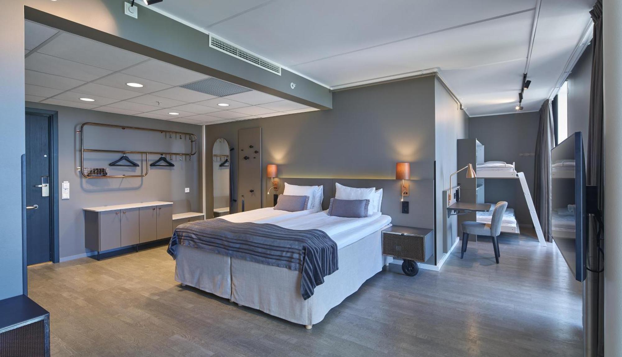 Standard King Room