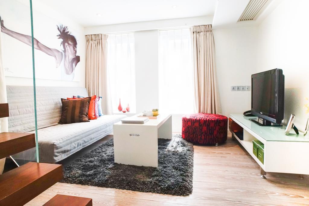 Deluxe Two-Bedroom Loft,184762884:JPEG