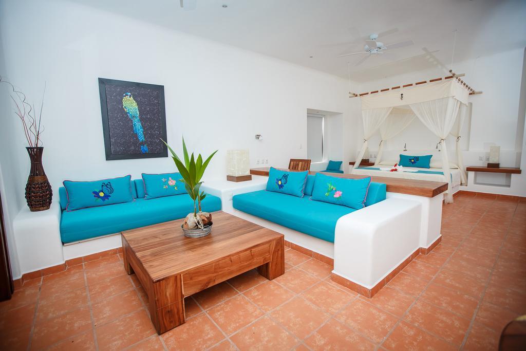 Deluxe King Suite