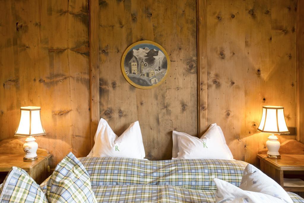 Deluxe Double Room,683805279:JPEG