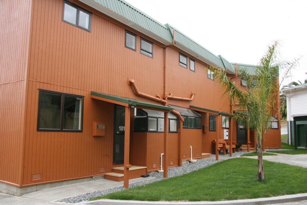 Superior One-Bedroom Apartment