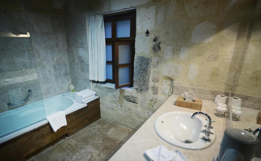Quarto Standard com Cama de Casal ou 2 de Solteiro